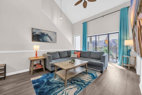 Hang Loose Haven - Beach n Golf Getaway w Pool House in Surfside Beach