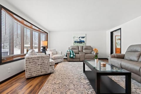 Three Bedroom Ranch walking distance to Lambeau House in Ashwaubenon