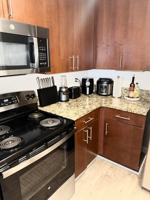 Luxe Haven Apartment in Tucker