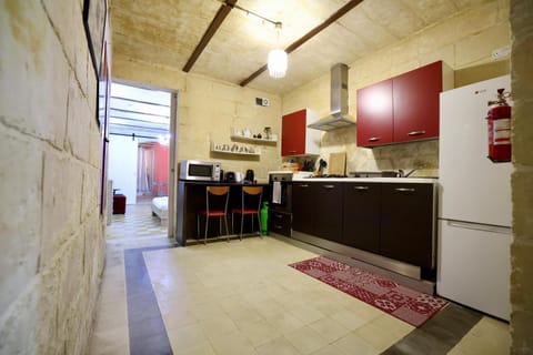 Kitchen or kitchenette, oven, stove