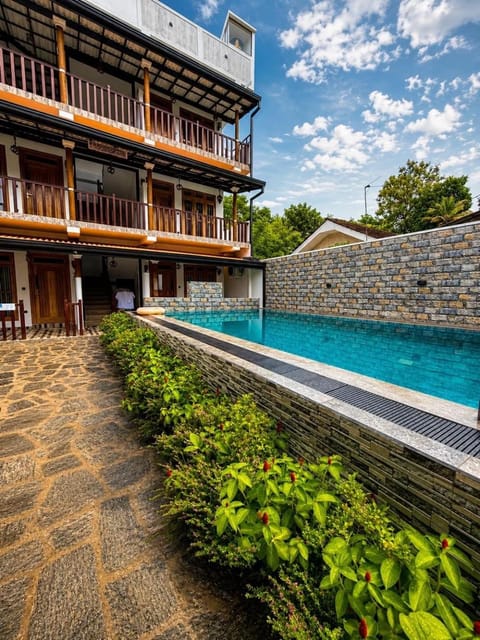 Property building, Day, Garden, Garden view, Pool view, Swimming pool