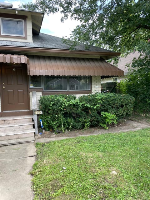 Private downtown cottage Apartment in Indianapolis