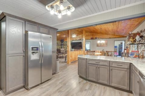 Mossy Creek Cabin Cabin in White County