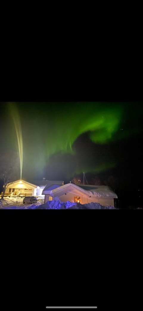 Huset nært blåisvannet House in Troms Og Finnmark