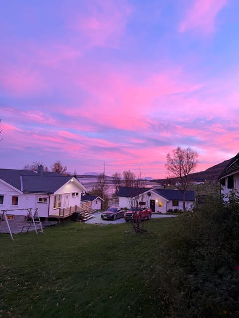 Huset nært blåisvannet House in Troms Og Finnmark
