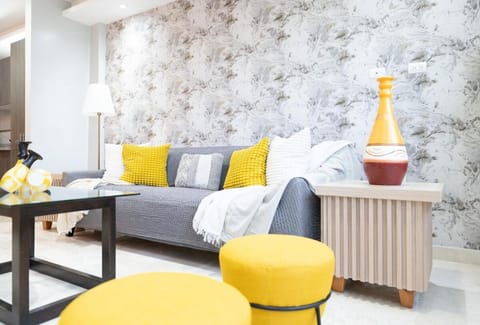 Living room, Seating area