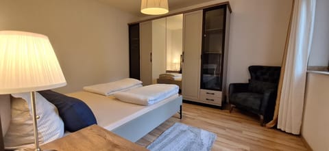 61qm - Sehr schöne vollmöblierte Wohnung in Herzogenrath Apartment in Kerkrade