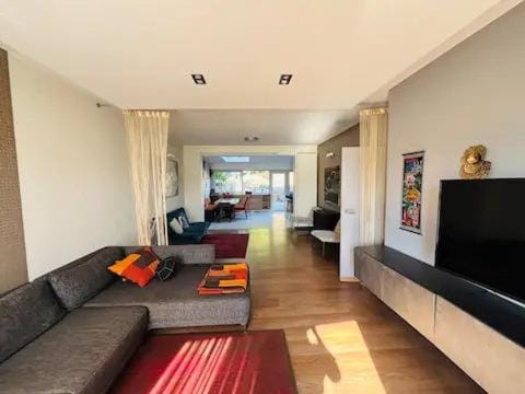 Entire house with excellent accessibility House in Flanders