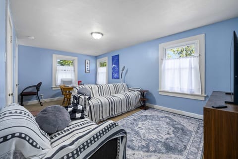 TV and multimedia, Living room, Photo of the whole room, Seating area