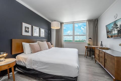 Contemporary King Studio in Coconut Grove includes Parking Hotel in Coconut Grove