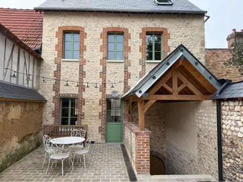 Property building, Patio