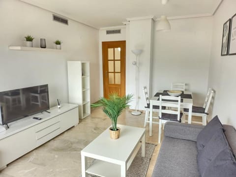 Cortes Suite - Pool paddle tennis court and gym Apartment in Valencia