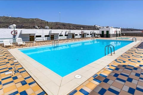 Pool view, Swimming pool, sunbed