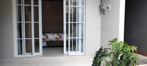 J homestay Bed and Breakfast in Denpasar