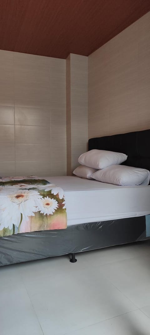 J homestay Bed and Breakfast in Denpasar