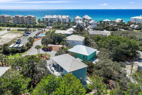 Geauxing Coastal 10 ppl 3 BR 3BA Bikes Community pool 5 Min walk to the beach House in Seacrest