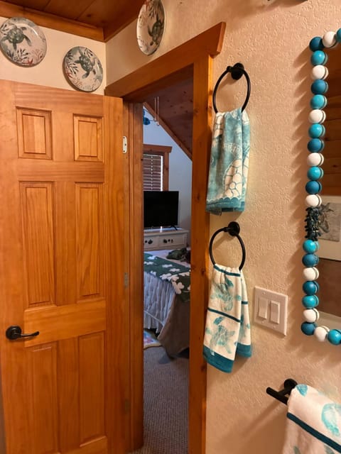 Flanagans Landing House in Tenkiller Ferry Lake