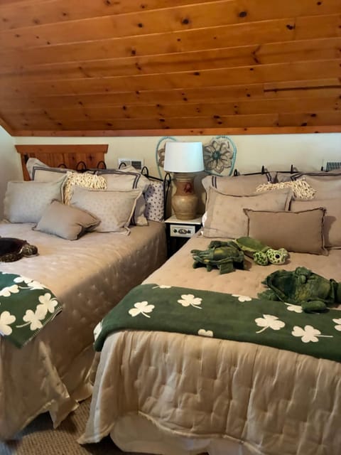 Flanagans Landing House in Tenkiller Ferry Lake