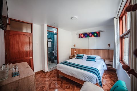Restaurant/places to eat, Bed, Photo of the whole room, Bedroom, Breakfast, towels, wardrobe