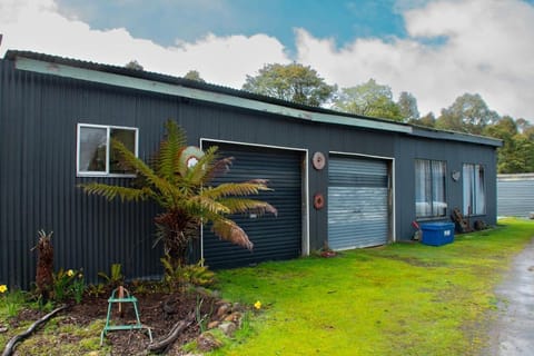 The Farm House in Tasmania