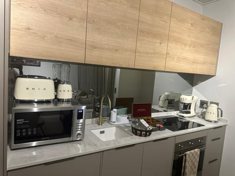 Coffee/tea facilities, Kitchen or kitchenette, toaster