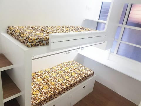 Bed, Photo of the whole room, Bedroom, bunk bed