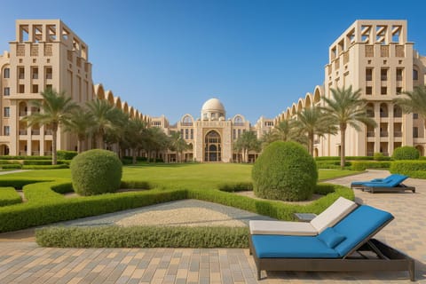 Day, Garden, Living room, Seating area, Garden view, Pool view, Swimming pool, sunbed