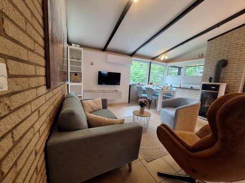 TV and multimedia, Living room, Seating area