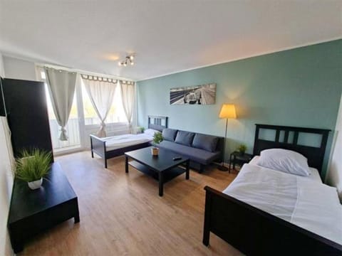 Bed, Living room