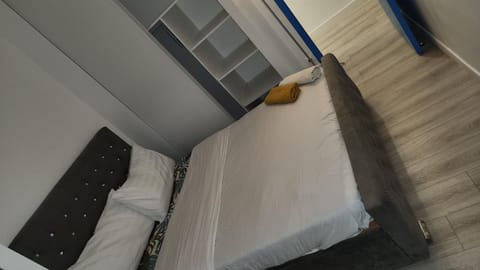 1 chambre meublé avec cuisine privé métro 7 la Courneuve Vacation rental in Saint-Denis, France