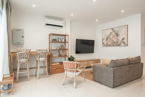 TV and multimedia, Seating area