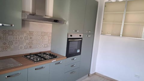 microwave, oven, kitchen