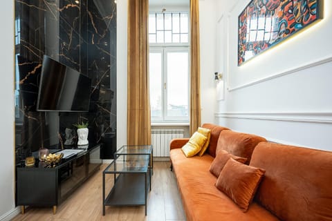 TV and multimedia, Seating area