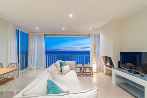 Living room, Sea view