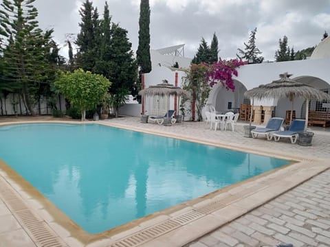 Swimming pool