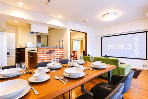 Living room, Dining area