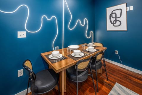 Living room, Decorative detail, Seating area, Dining area