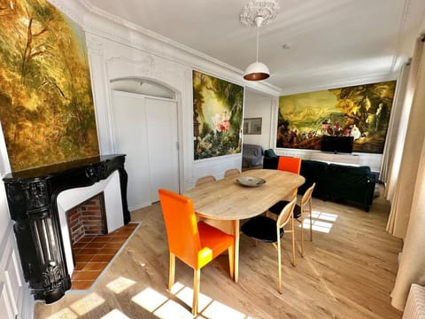 TV and multimedia, Living room, Dining area