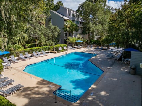 Coastal Paradise 2BR Villa Near Coligny & Beach Apartment in South Forest Beach