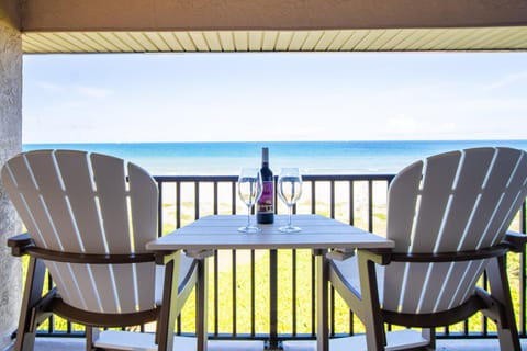 Day, View (from property/room), Balcony/Terrace, Balcony/Terrace, Dining area, Sea view, Alcoholic drinks