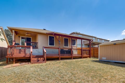 San Antonio Area Home with Deck, 14 Mi to Dtwn! House in San Antonio
