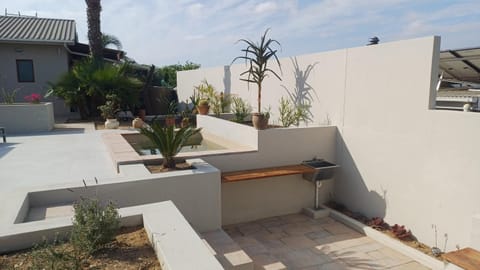 Garden, Swimming pool