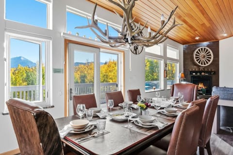 Silverthorne Retreat Hot Tub & Views House in Wildernest