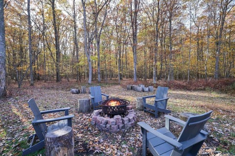 6BR Cabin w Fire Pit Game Room & Basketball Cabin in Luzerne County