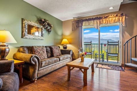 Mountain Top View House in Pittman Center