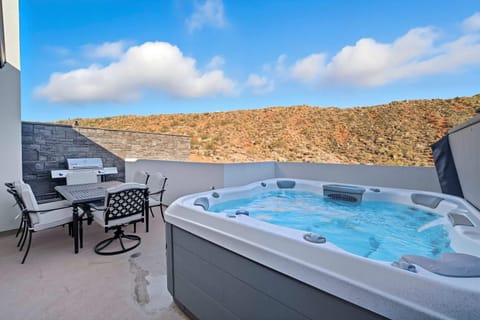 The Grand Retreat - 18 Guests House in Washington