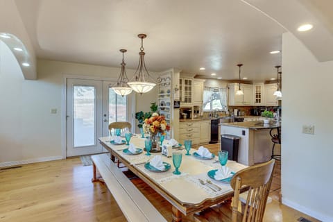 Spacious Escape Near Mesa Verde National Park! House in Mancos