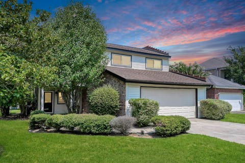 April Cove House in Lake Conroe