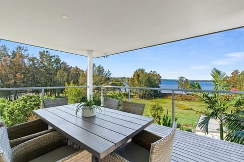 Patio, Day, Garden, View (from property/room), Dining area, Garden view, Lake view