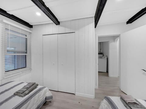 MINT 3Bedroom Home Perfect for long stay! Apartment in Windsor